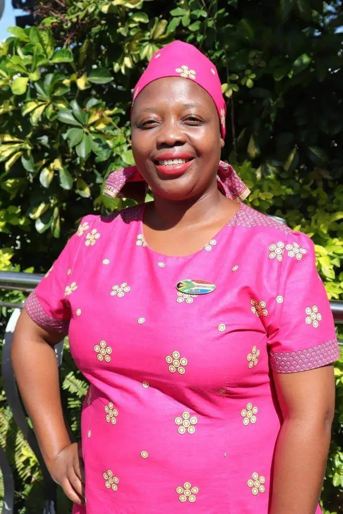 Gloria Rozani Tour Guide in Knysna